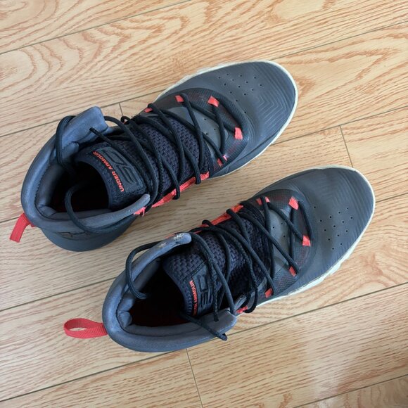 Under Armour SC Steph Curry 3zer0 Iv Basetball Shoes Size 8.5 - Picture 2 of 4